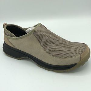 Clarks Leather Tan Flat Loafer Size 8 1/2 NWOT